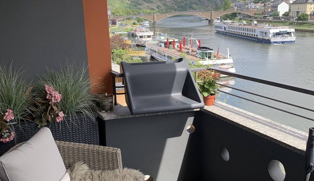 Moselapart IV with balcony, Mosel view