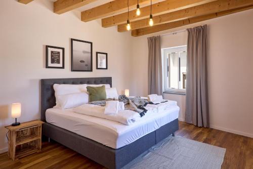 Moselquartier "Winzer-Residenz" exklusive Maisonette `moderne Küche` 2 Balkone` Boxspringbetten