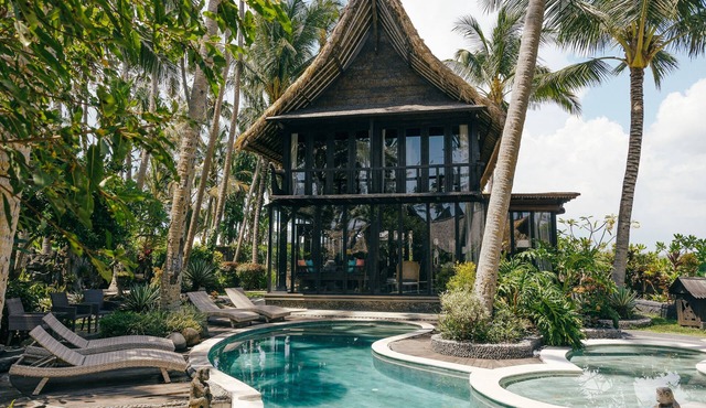 Most Exotic Beachfront Villa Keong