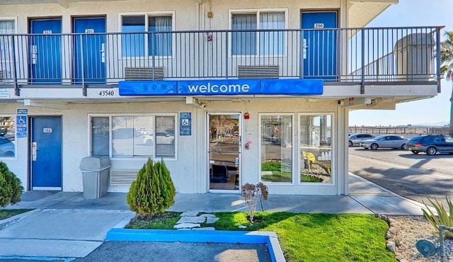 Motel 6-Lancaster, CA