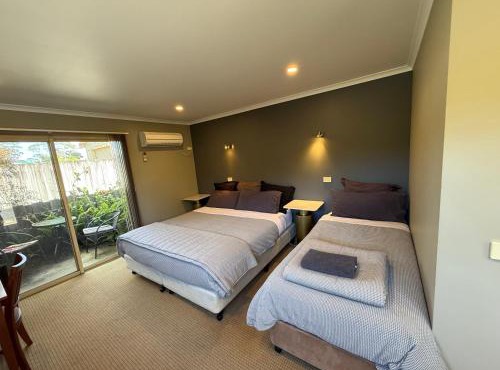 Motel Strahan