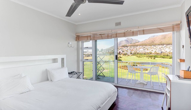 Mouille Point Studio Apartment with stunning view