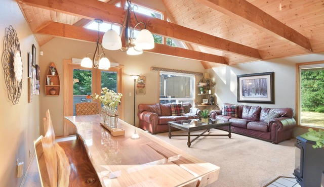 Mount Rainier Vacation Home with A.C. Wraparound Deck and BBQ
