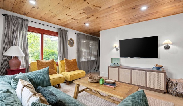 Mount Washington Luxury Relaxation Getaway at the PemiCabins!
