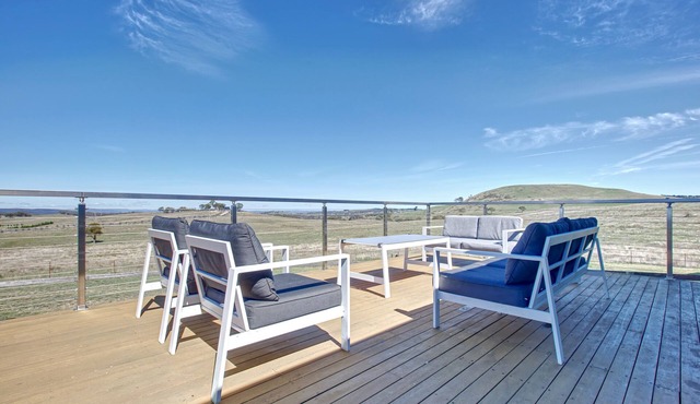 Mount Wayo Retreat - Goulburn (Sleeps up to 10)
