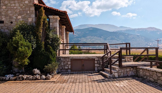 Mountain Trails Chalet-three Story Escape Parnassos-livadi- Arachova