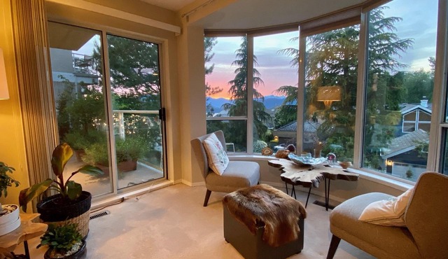 Mountain and ocean view artful deco 5 bedrooms house