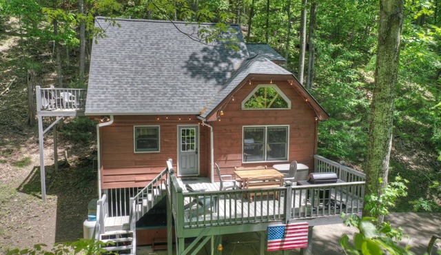 Mountain Cabin, Deck, Pet Friendly, Fenced Yard