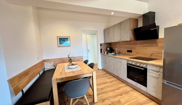 🏔️ Mountain, Castle View & Wellness: Spacious Retreat for up to 6 Guests