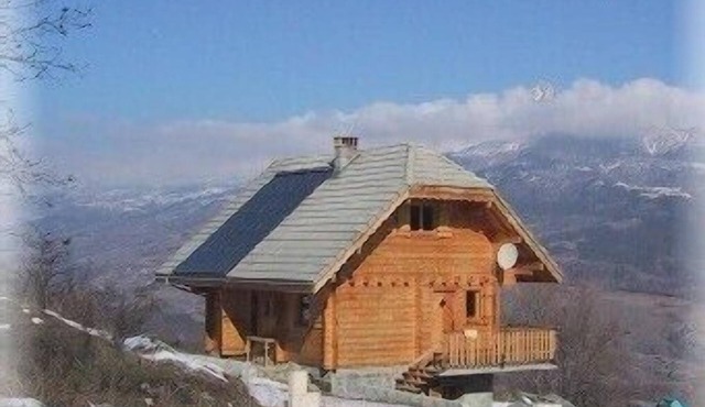Mountain chalet facing the park of the Ecrins