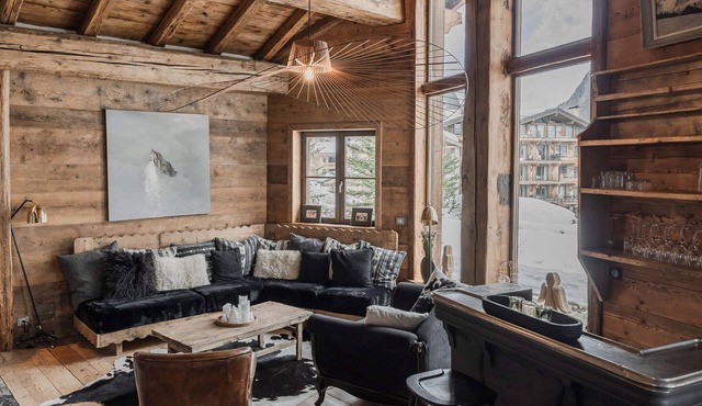 Mountain chalet with steam room and fireplace in Val-d'Isère