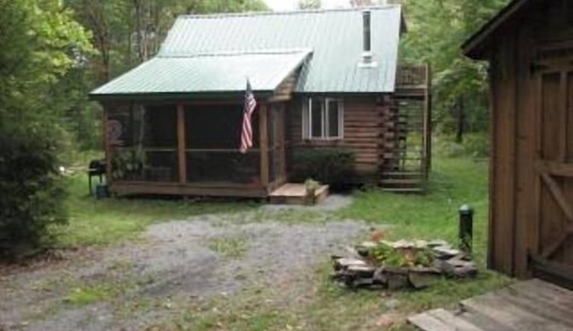 Mountain Getaway In Our Cozy Log Cabin In The Catskill Mountains