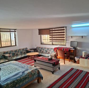 Mountain Pad Overlooking Jerash - HQ Budget stay