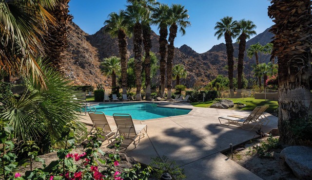 Mountain Side Condo With Majestic Views