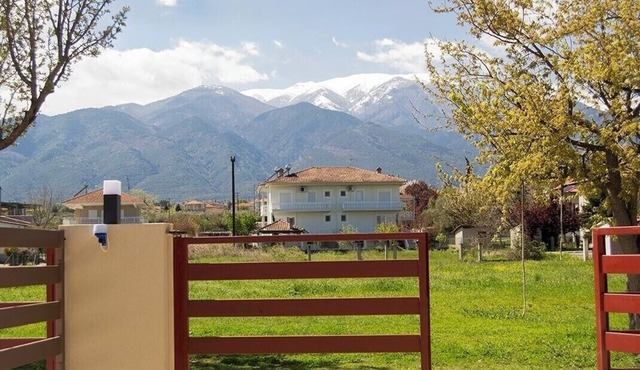 Mountain view ,3 minutes away from sea! Θέα στο βουνό ,3 λεπτά από την θάλασσα!