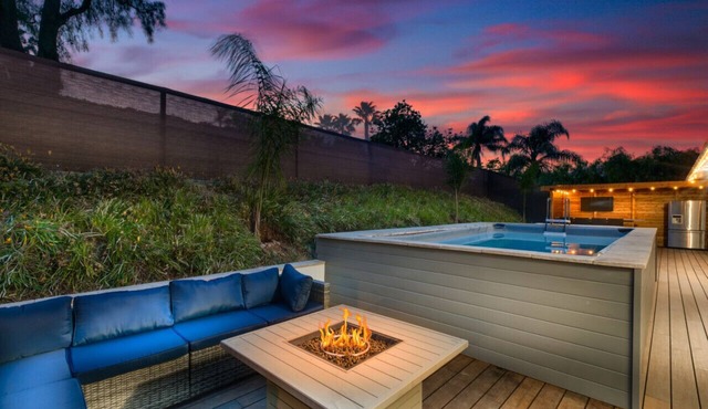 Mountain View 6BR with Pool Spa and Games