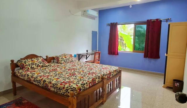 ​Mountain-View AC Double Room in a Villa - Shared Bath