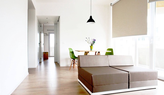 Mountain View Apartment with Garden and Private Parking.