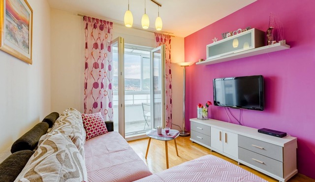 MOUNTAIN VIEW APARTMENT