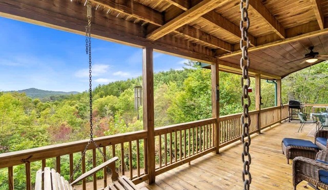 Mountain-View Cabin w/Hot Tub & Game Room