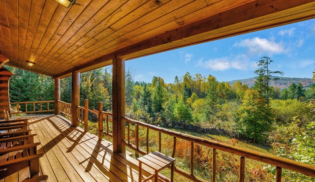 Mountain View Log Cabin in the White Mountains