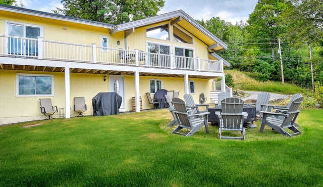 Mountain View Modern Chalet w/Fire Pit & AC