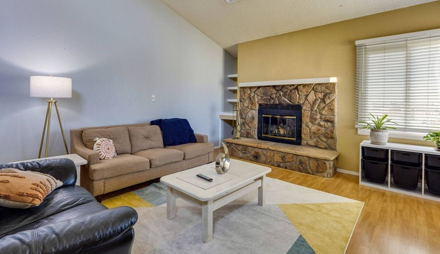 Mountain-View Monument Condo ~ 6 Mi to Palmer Lake