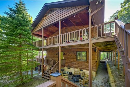 Mountain-View Retreat w Fire Pit EV Charger