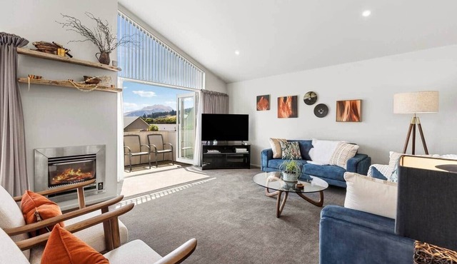Mountain View Townhouse for Six