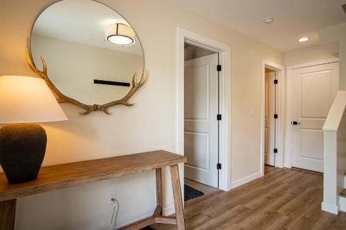 Mountain View Villa - Lux 3BD w/Roof Terrace - Downtown Hailey