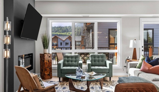 Mountain Views | Pool & Hot Tub | Chic Interior
