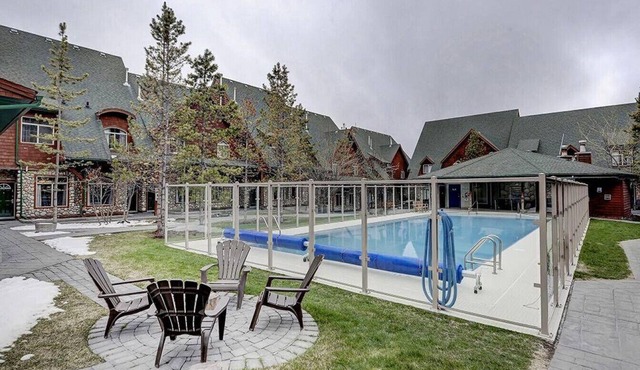Mountain Views, Fireplace, Free National Park Pass