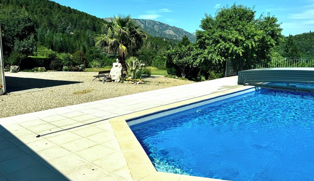 Mountain views with Heated pool and optional Jacuzzi. South of France