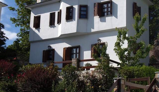 Mountain villa with beautiful gardens and sea view, near Mylopotomos beach