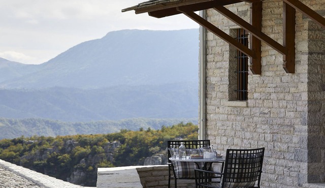 MounTrace Suites & Spa