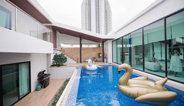 Movenpick Luxury Pool Villa By Hello Pattaya