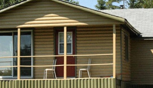 Mowat Landing Cottages