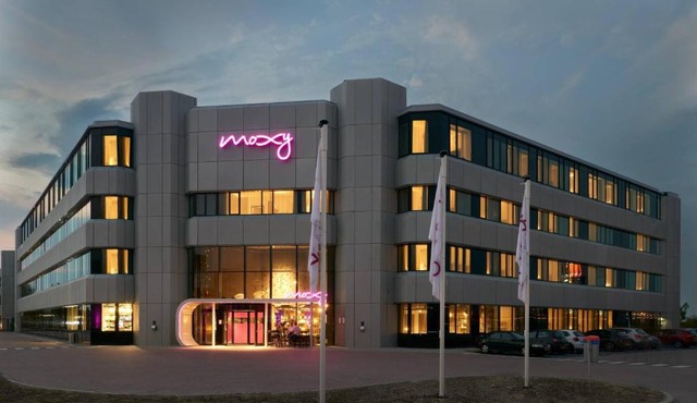 Moxy Amsterdam Schiphol Airport