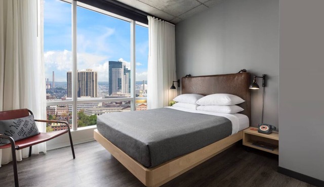 Moxy Boston Downtown, 3 Queen Rooms, Pet-Friendly & Near All the Action!