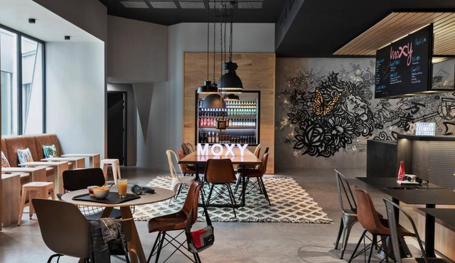 Moxy Lyon Airport
