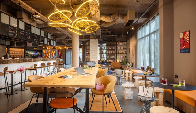 Moxy Paris Clamart