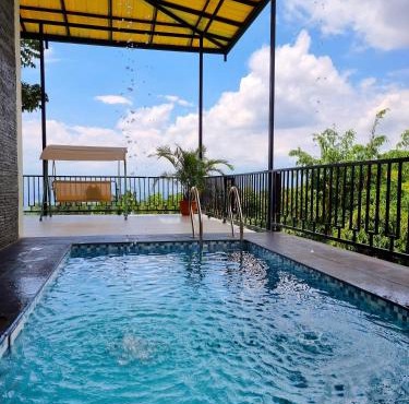 Moya Villa & Resto