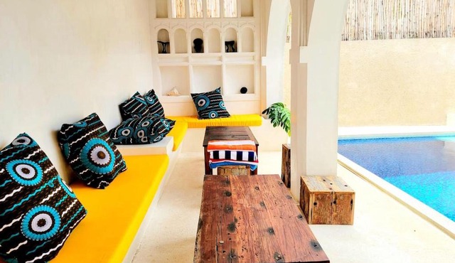 Moyoni House