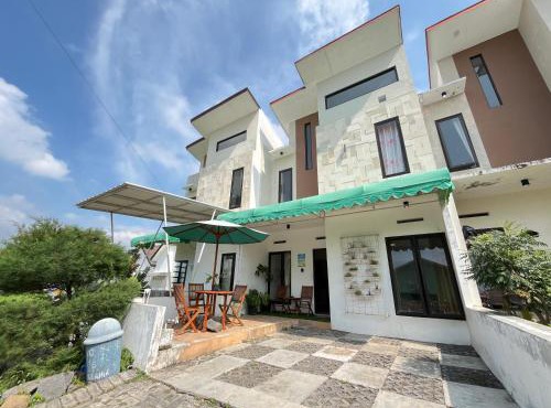 MP Villa Palmiers C8 Malang