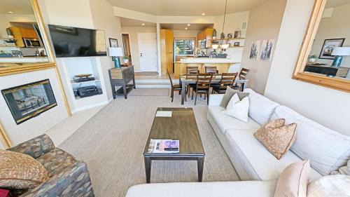 Mt Bachelor Village 328