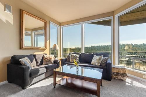 Mt. Bachelor Village Resort Condo 326 in Bend OR