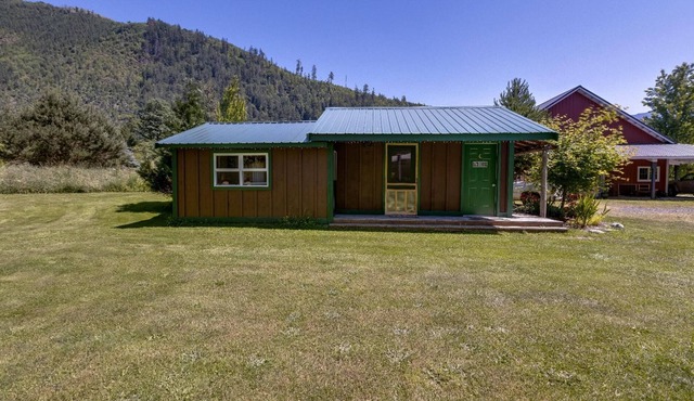 Mt. Baker Lodging Cabin 71 – SLEEPS 4!