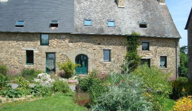 MT ST MICHEL, FOUGERES 8 pers.