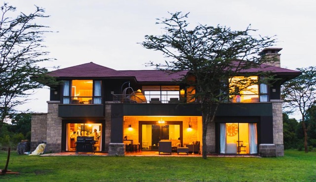 Mtalii Bush Palace