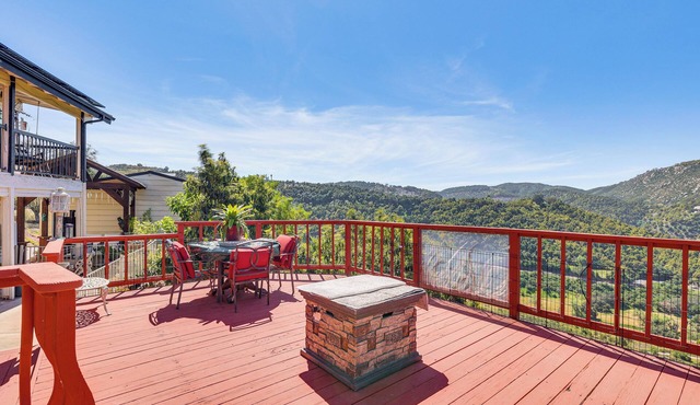 Mtn-View Hideaway in San Diego County: 2,500 Sq Ft